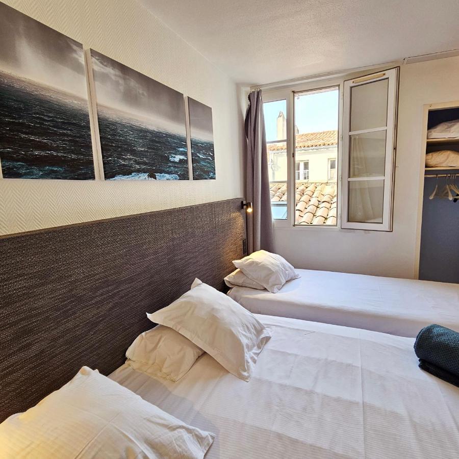 Hotel Du Port Сен-Мартен-де-Ре Экстерьер фото