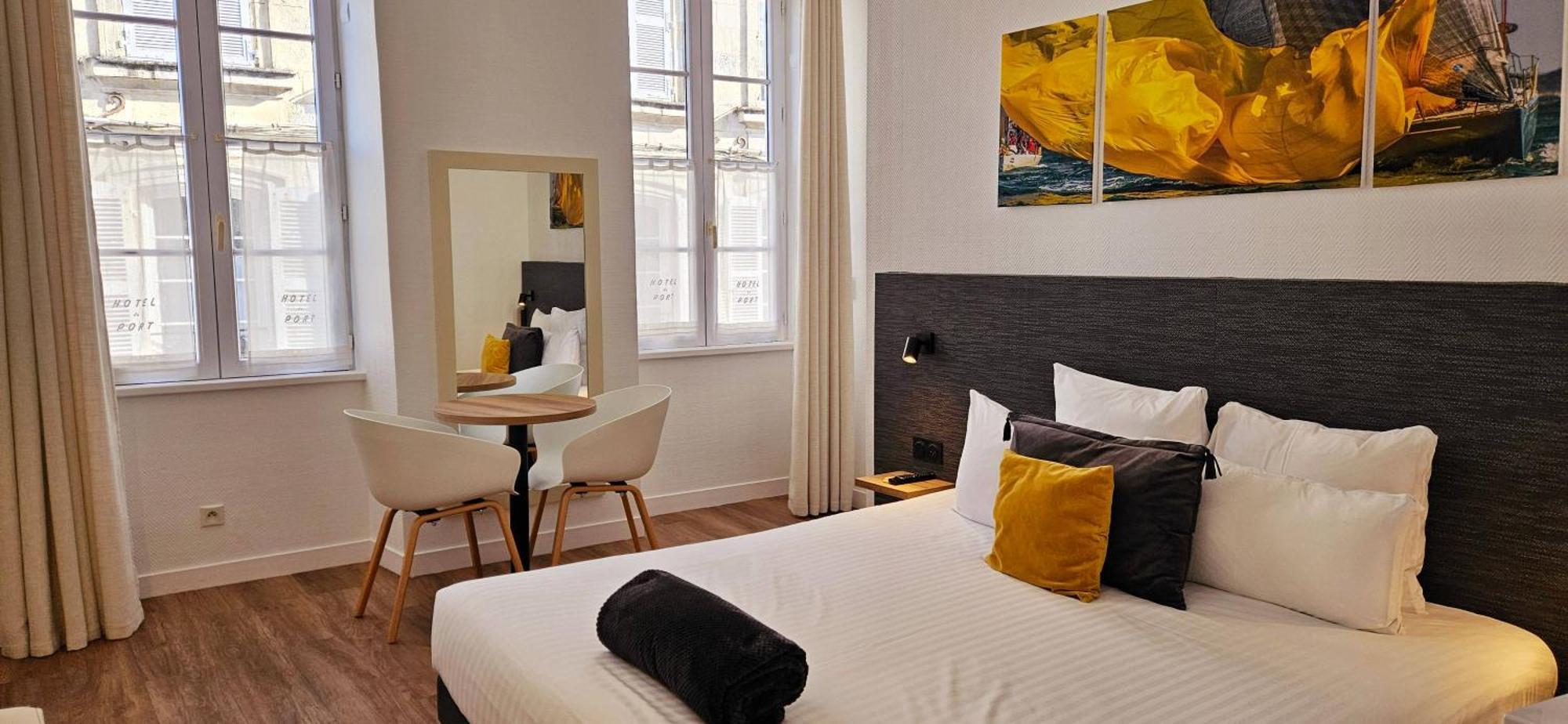Hotel Du Port Сен-Мартен-де-Ре Экстерьер фото